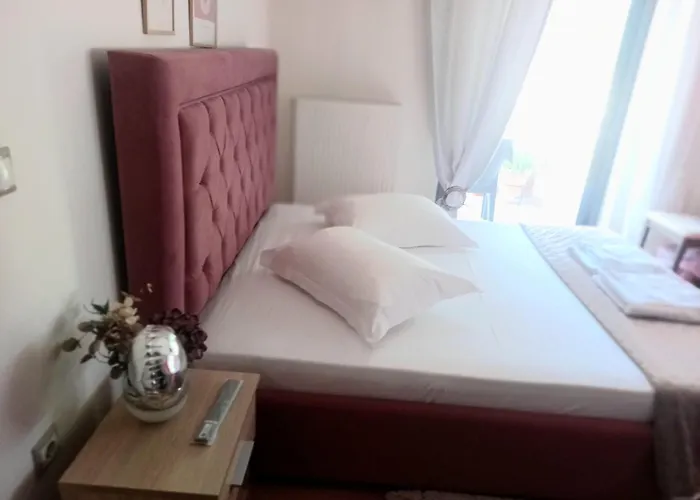 ταξιδιώτες Travellers